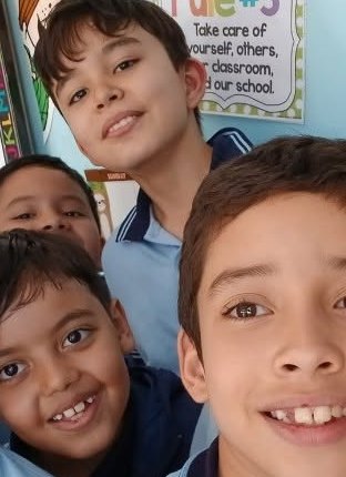 Alumnos de primaria en su aula